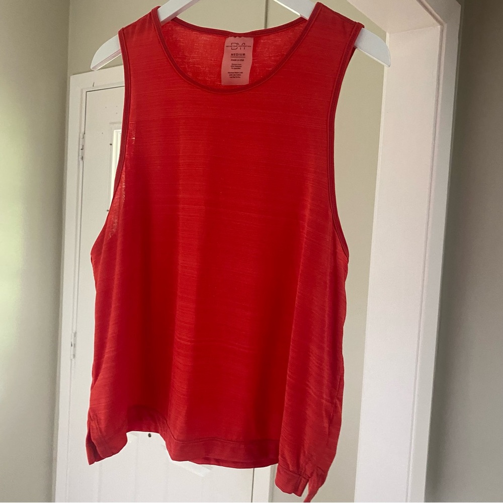 Coral Running Tank: M